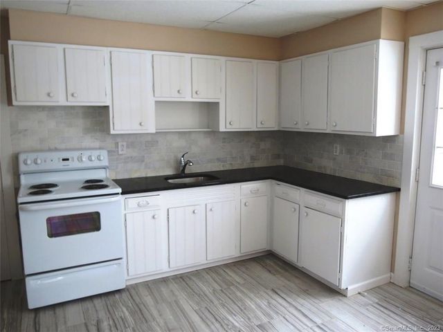 13 Wilcox Street First Floor, Wethersfield, CT 06109