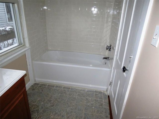 13 Wilcox Street First Floor, Wethersfield, CT 06109
