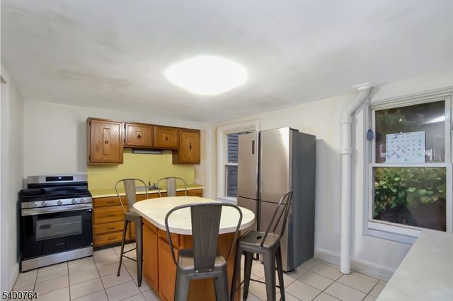 121 Wall Street, Belvidere Twp., NJ 07823