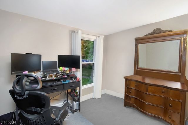 121 Wall Street, Belvidere Twp., NJ 07823