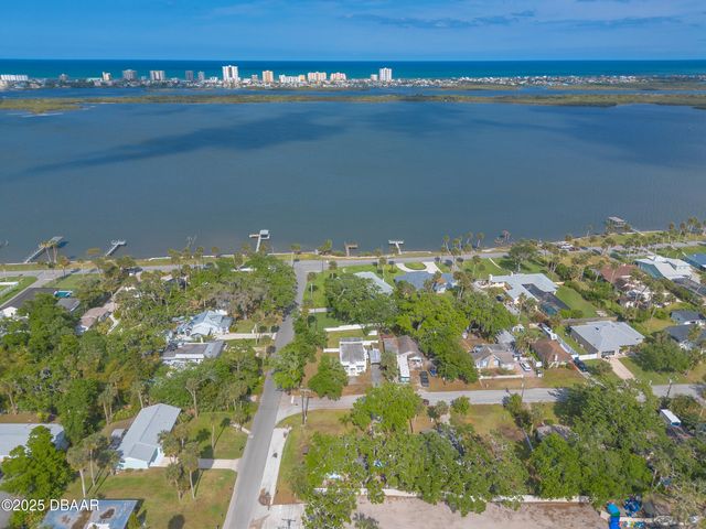 5028 Palmetto Street, Port Orange, FL 32127