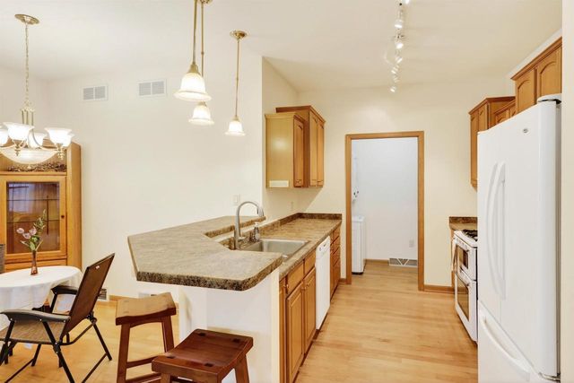 672 Clardell Drive, Sun Prairie, WI 53590