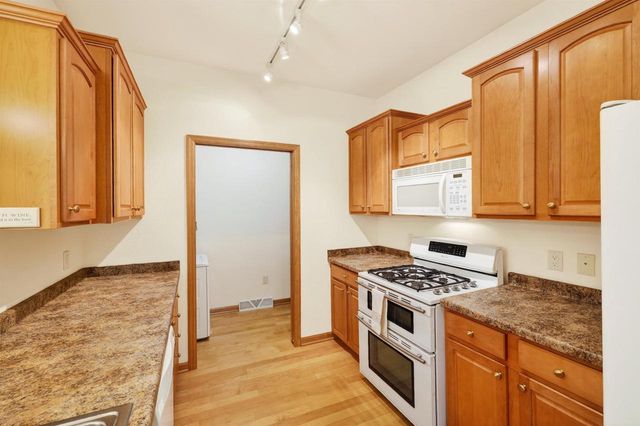 672 Clardell Drive, Sun Prairie, WI 53590
