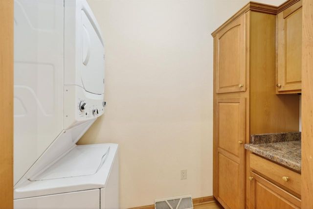 672 Clardell Drive, Sun Prairie, WI 53590