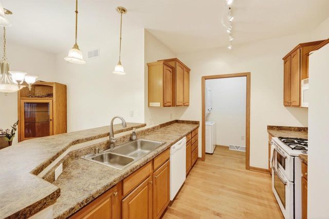 672 Clardell Drive, Sun Prairie, WI 53590