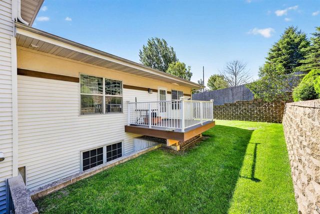 672 Clardell Drive, Sun Prairie, WI 53590