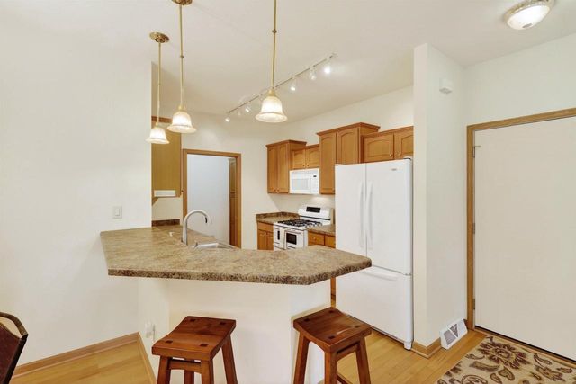 672 Clardell Drive, Sun Prairie, WI 53590
