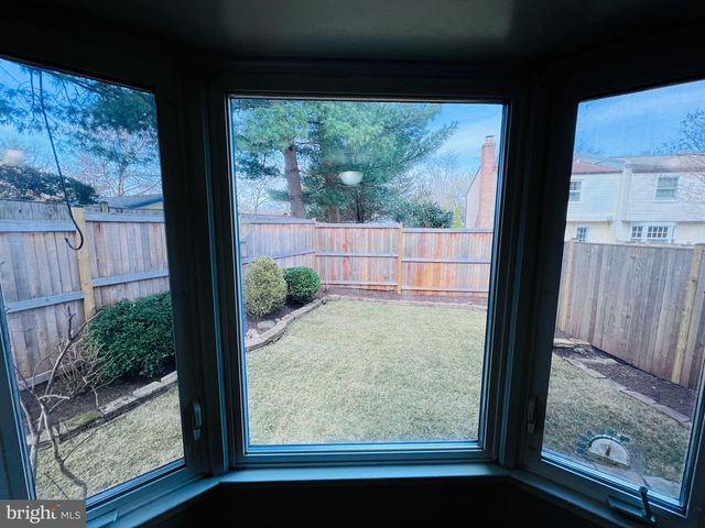 305 GUNDRY DR, Falls Church, VA 22046