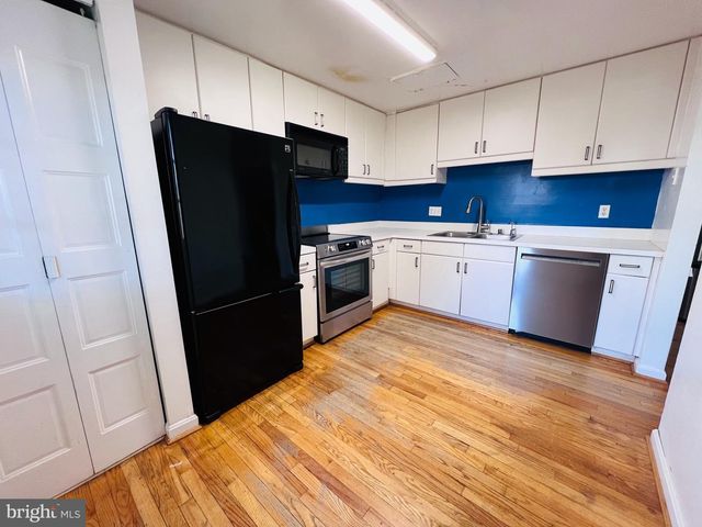 305 GUNDRY DR, Falls Church, VA 22046