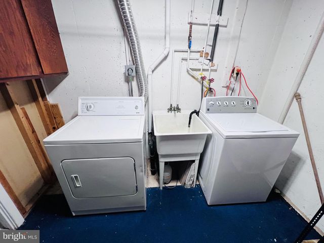 305 GUNDRY DR, Falls Church, VA 22046