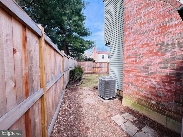 305 GUNDRY DR, Falls Church, VA 22046