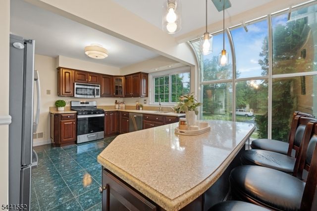 1 Wakeman Cir, Hillsborough Twp., NJ 08844