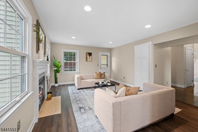 1 Wakeman Cir, Hillsborough Twp., NJ 08844