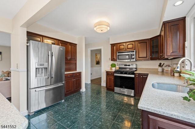 1 Wakeman Cir, Hillsborough Twp., NJ 08844