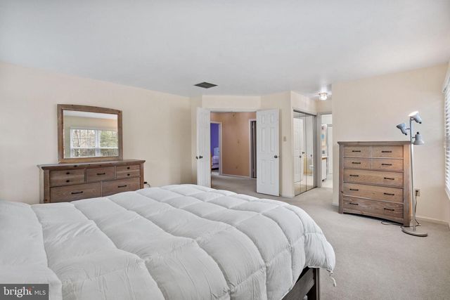 66 LAUREL CIR, Newtown, PA 18940