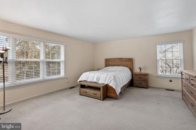 66 LAUREL CIR, Newtown, PA 18940