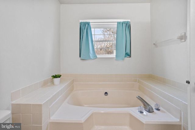 66 LAUREL CIR, Newtown, PA 18940