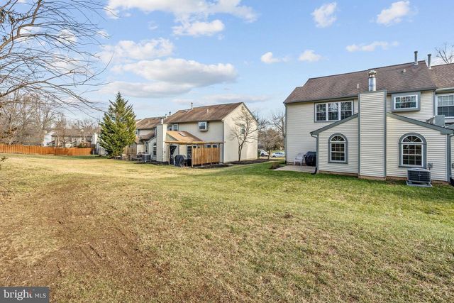 66 LAUREL CIR, Newtown, PA 18940