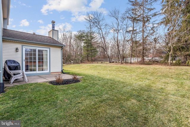 66 LAUREL CIR, Newtown, PA 18940