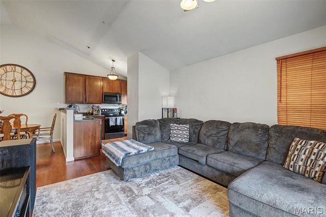 5303 Spring Creek Lane, O'fallon, MO 63368