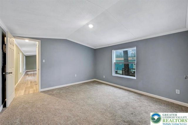 2606 Oakwood Court, Middle Smithfield Twp, PA 18302