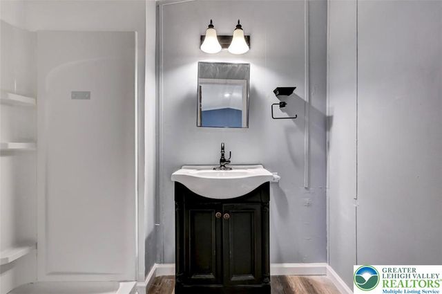 2606 Oakwood Court, Middle Smithfield Twp, PA 18302