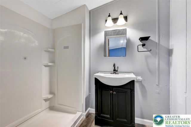 2606 Oakwood Court, Middle Smithfield Twp, PA 18302