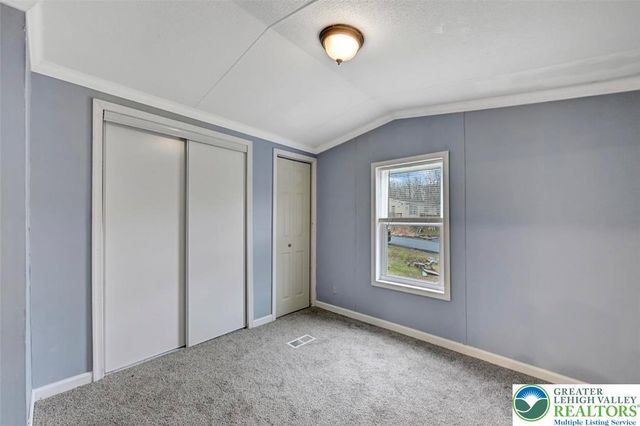 2606 Oakwood Court, Middle Smithfield Twp, PA 18302