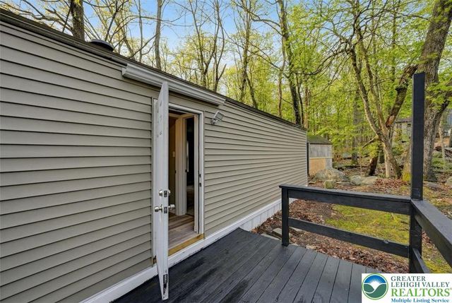 2606 Oakwood Court, Middle Smithfield Twp, PA 18302