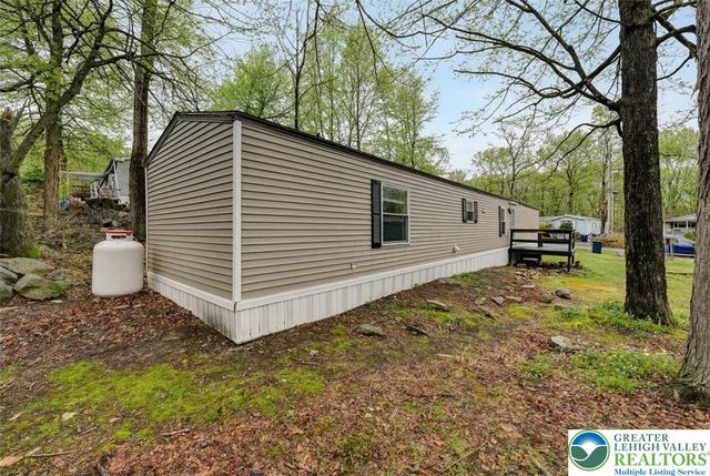 2606 Oakwood Court, Middle Smithfield Twp, PA 18302