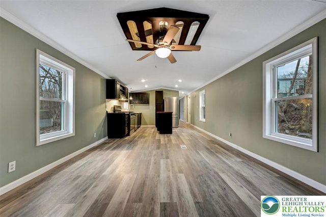 2606 Oakwood Court, Middle Smithfield Twp, PA 18302