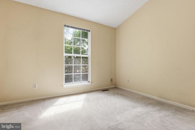 8560 YODER ST, Manassas, VA 20110