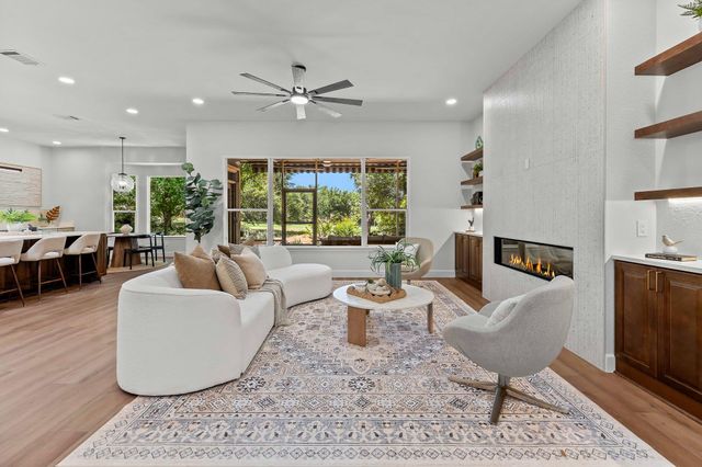 105 Golf View DR, Georgetown, TX 78633