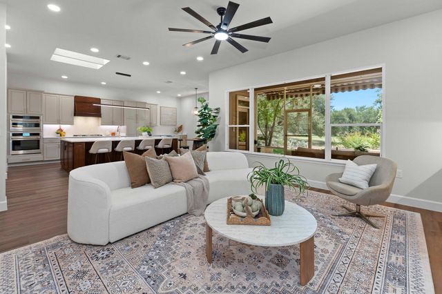 105 Golf View DR, Georgetown, TX 78633