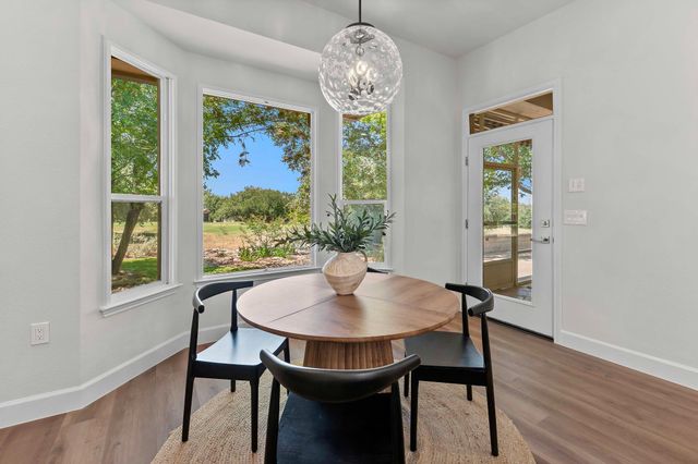 105 Golf View DR, Georgetown, TX 78633