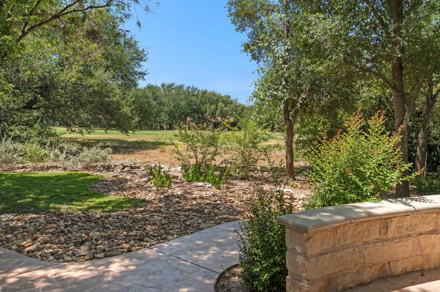 105 Golf View DR, Georgetown, TX 78633
