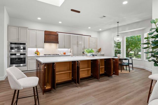 105 Golf View DR, Georgetown, TX 78633