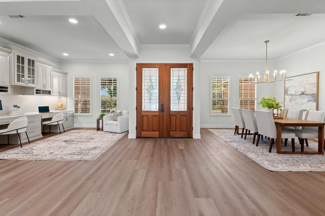 105 Golf View DR, Georgetown, TX 78633