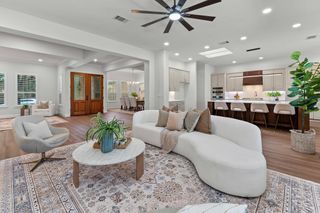 105 Golf View DR, Georgetown, TX 78633