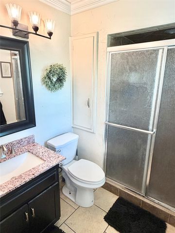 806 Glen Key Street, Denison, TX 75020