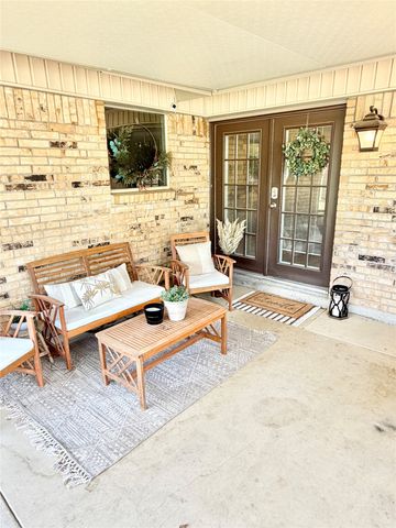 806 Glen Key Street, Denison, TX 75020