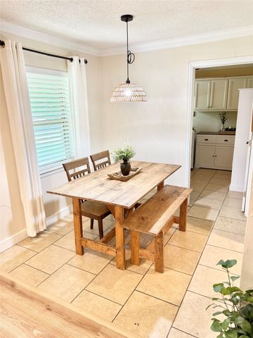 806 Glen Key Street, Denison, TX 75020