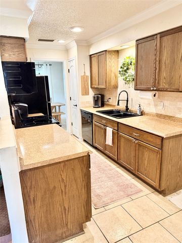 806 Glen Key Street, Denison, TX 75020