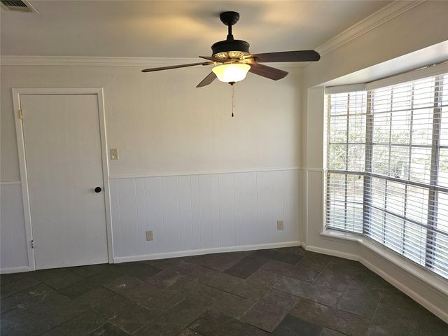 347 Forest Lake Drive, Houston, TX 77586