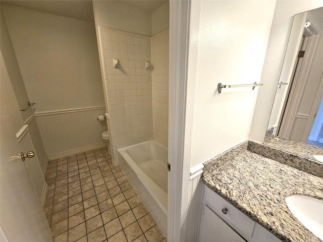 347 Forest Lake Drive, Houston, TX 77586