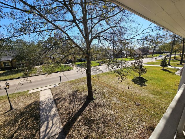 347 Forest Lake Drive, Houston, TX 77586