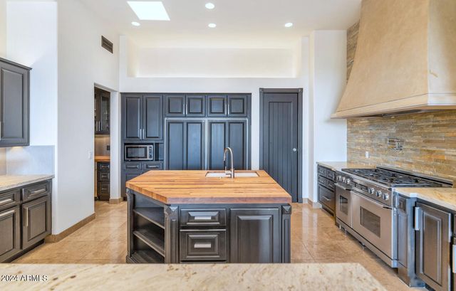 6207 E Indian Bend Road, Paradise Valley, AZ 85253