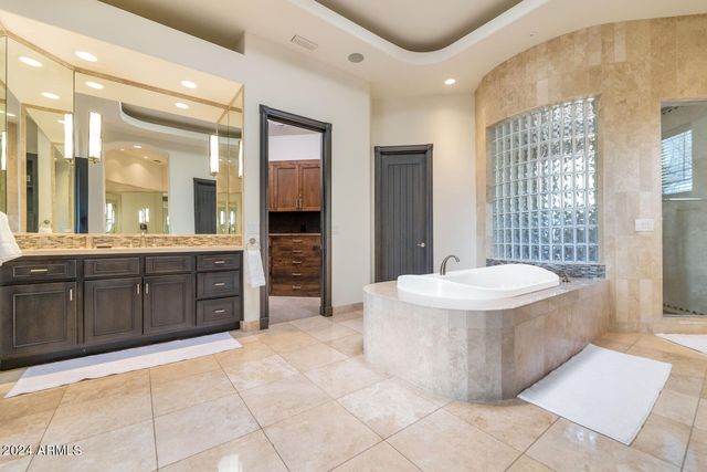 6207 E Indian Bend Road, Paradise Valley, AZ 85253