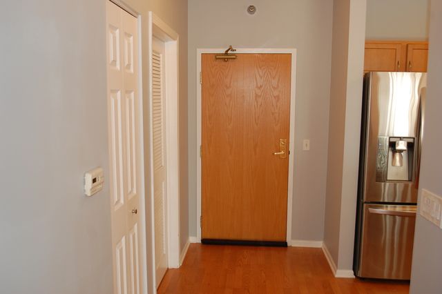 410 W Mahogany Court 503, Palatine, IL 60067