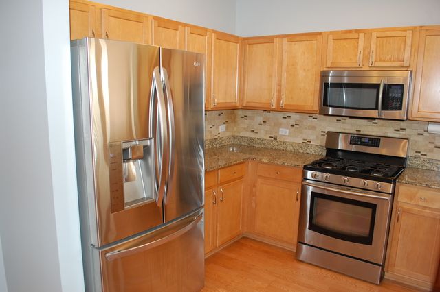 410 W Mahogany Court 503, Palatine, IL 60067